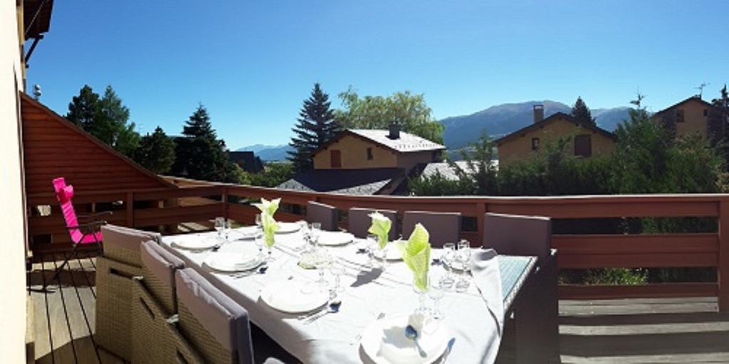 Résidence Campredon - 6 à 8 pers - Linge Inclus - Terrasse 25m2 plein sud - Jardin - Internet - Parking - Navette pied du logement Font-Romeu-Odeillo-Via Exterior foto